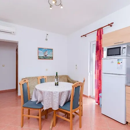 And Ljubica Apartman Lopar