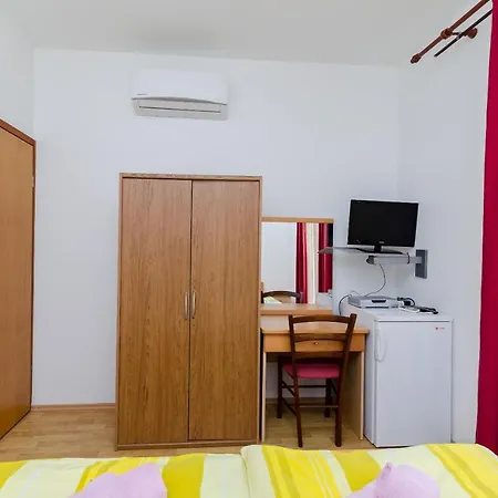 Apartman And Ljubica Lopar
