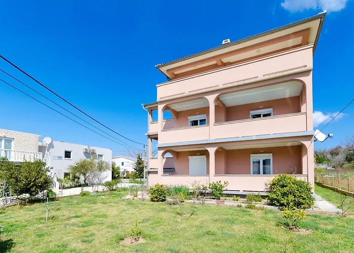 And Ljubica Apartamento
