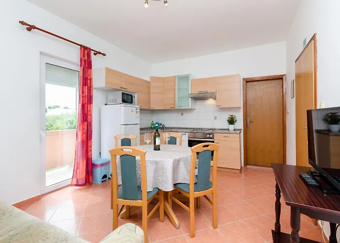 And Ljubica Apartamento *