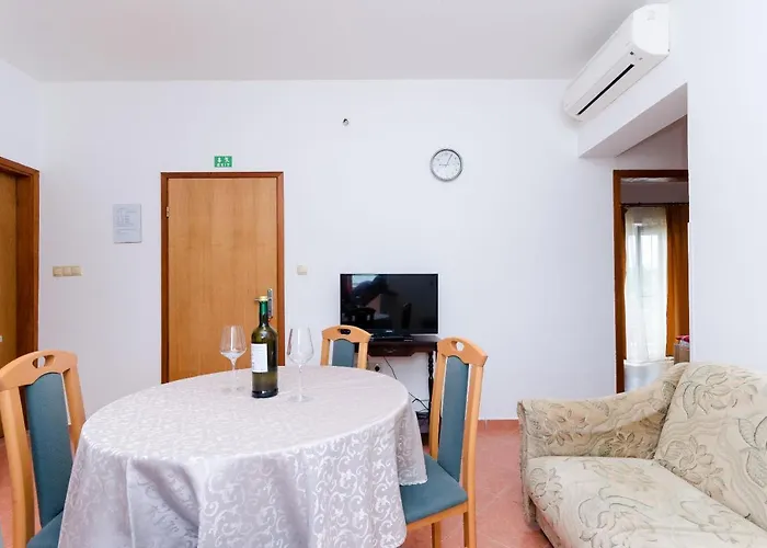 And Ljubica Apartamento Lopar