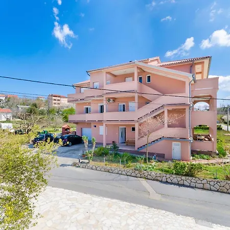 And Ljubica Apartment Lopar