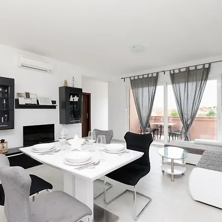 And Ljubica Apartment *