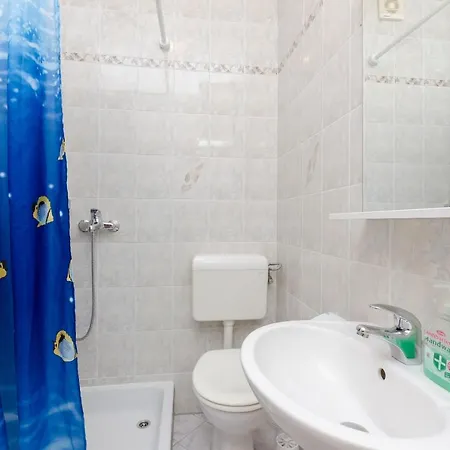 And Ljubica Apartment Lopar
